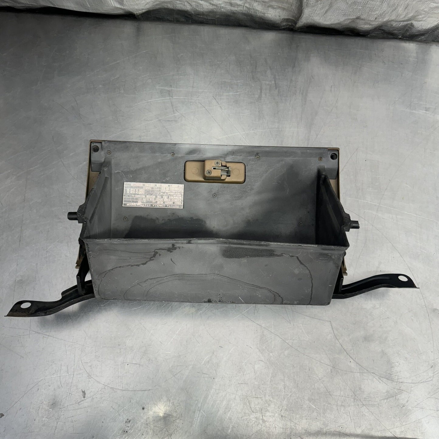 TOYOTA COROLLA SPRINTER AE70 KE70 TE71 DASH GLOVE BOX STORAGE COMPARTMENT #1