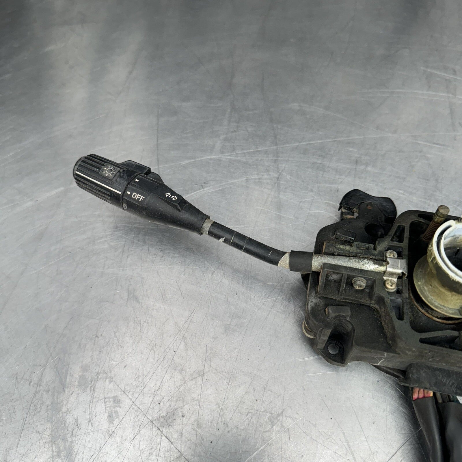 Toyota Corolla KE70 steering column turn signal headlight switch #3