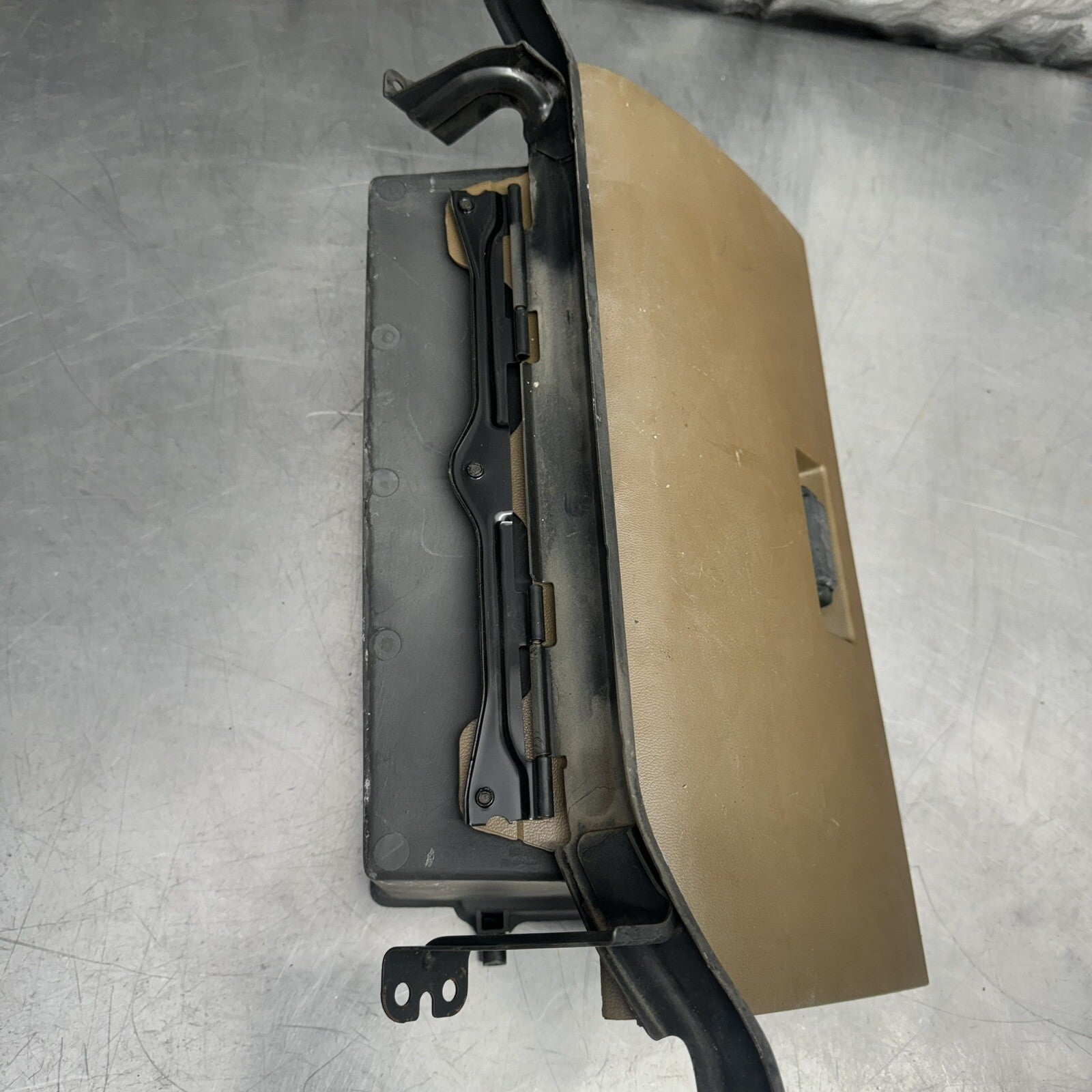 TOYOTA COROLLA SPRINTER AE70 KE70 TE71 DASH GLOVE BOX STORAGE COMPARTMENT #1