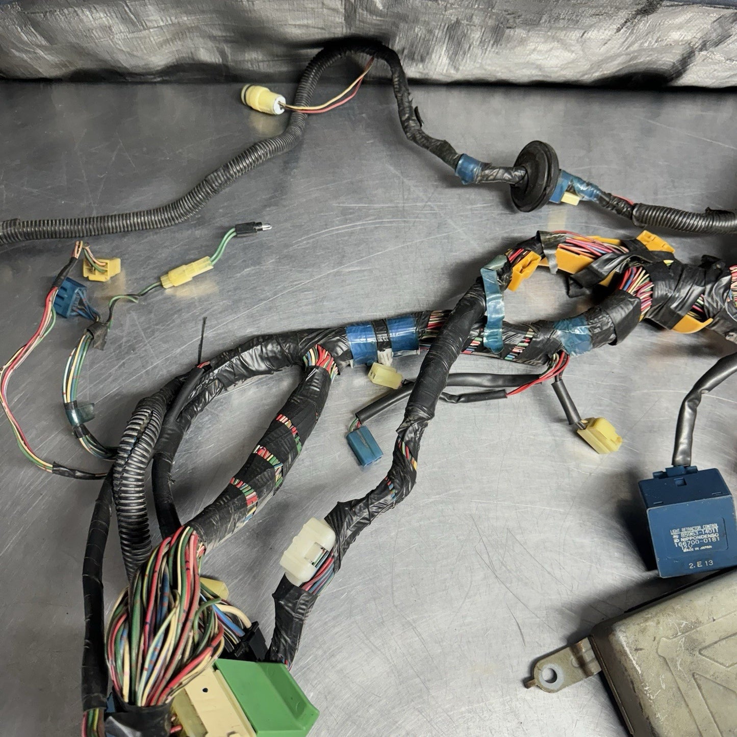 AE86 toyota Corolla GTS RWD Under Dash Fuse Box Cluster wiring harness oem #2