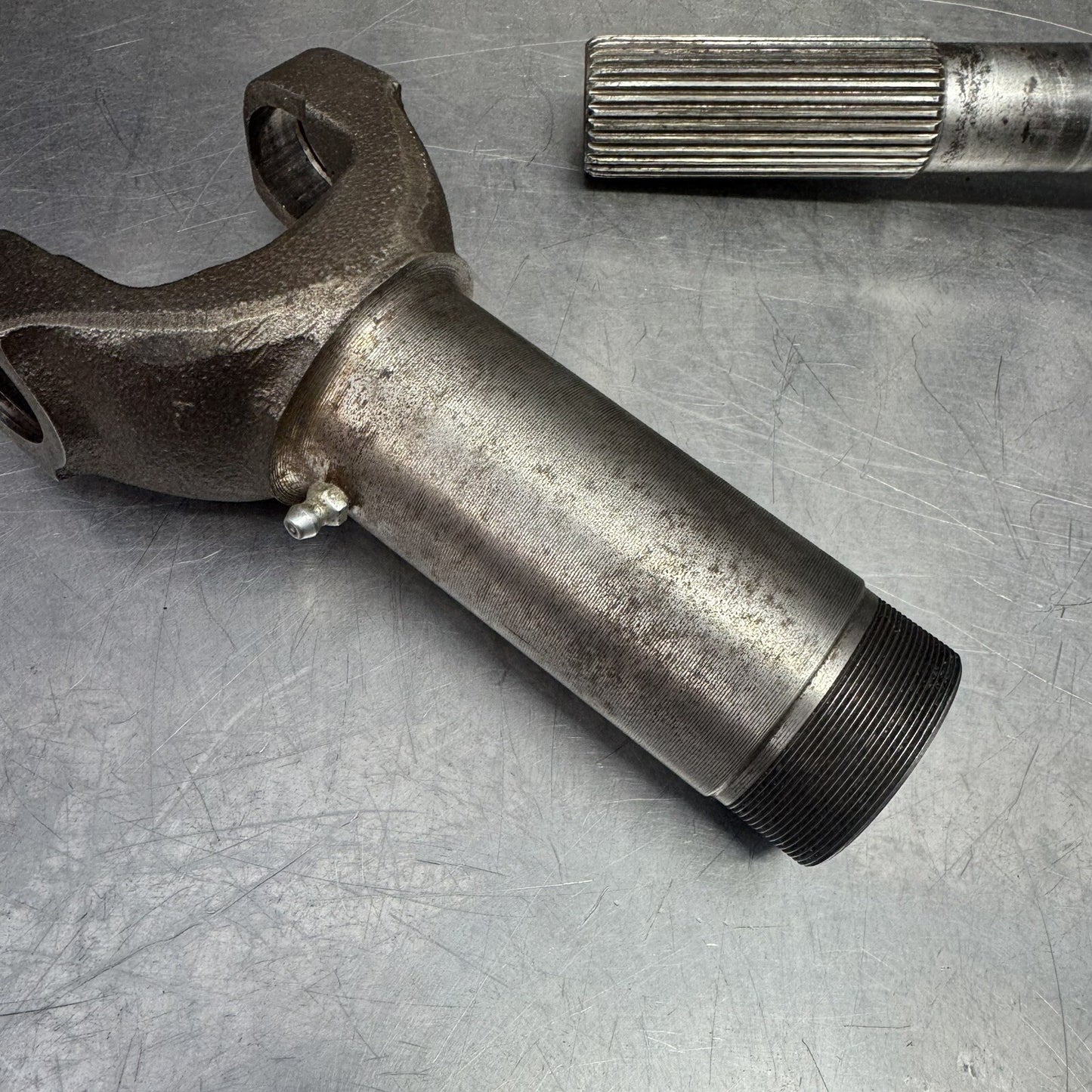 N3-3-2471KX Driveshaft Slip Yoke Front Shaft Spline 1350 UJoint 85 Square body