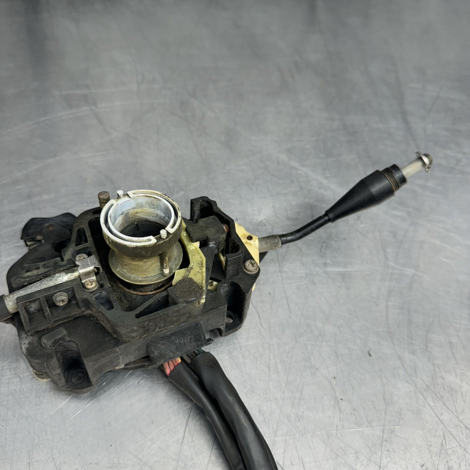 Toyota Corolla KE70 steering column turn signal headlight switch #3