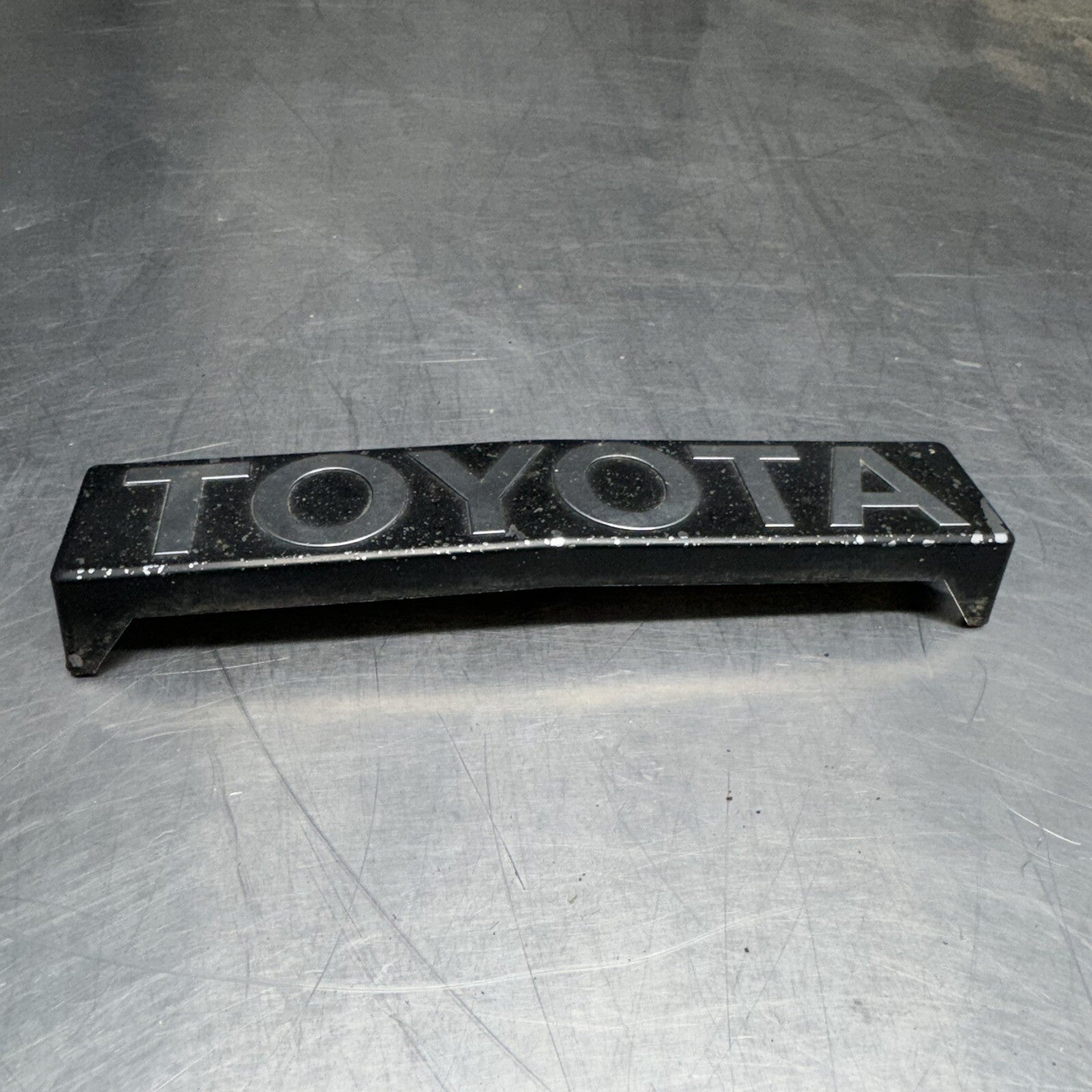Toyota Corrolla TE71 TE72 Grille Grlle Emblem 81 82 83 84 #1
