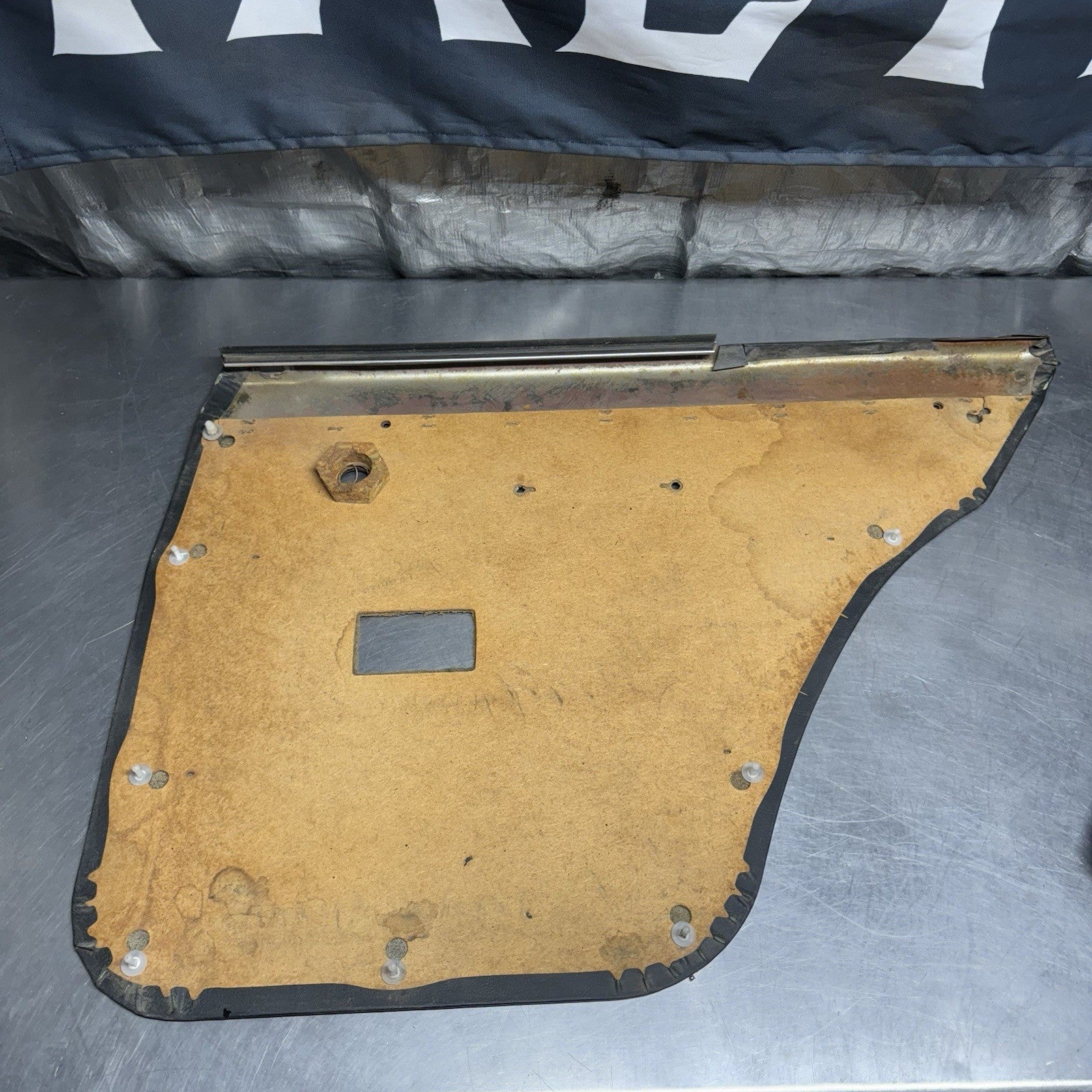 Toyota Corolla KE70 AE71 4 DOOR PANELS WAGON SEDAN COUPE 1980 - 1983 Rear #1