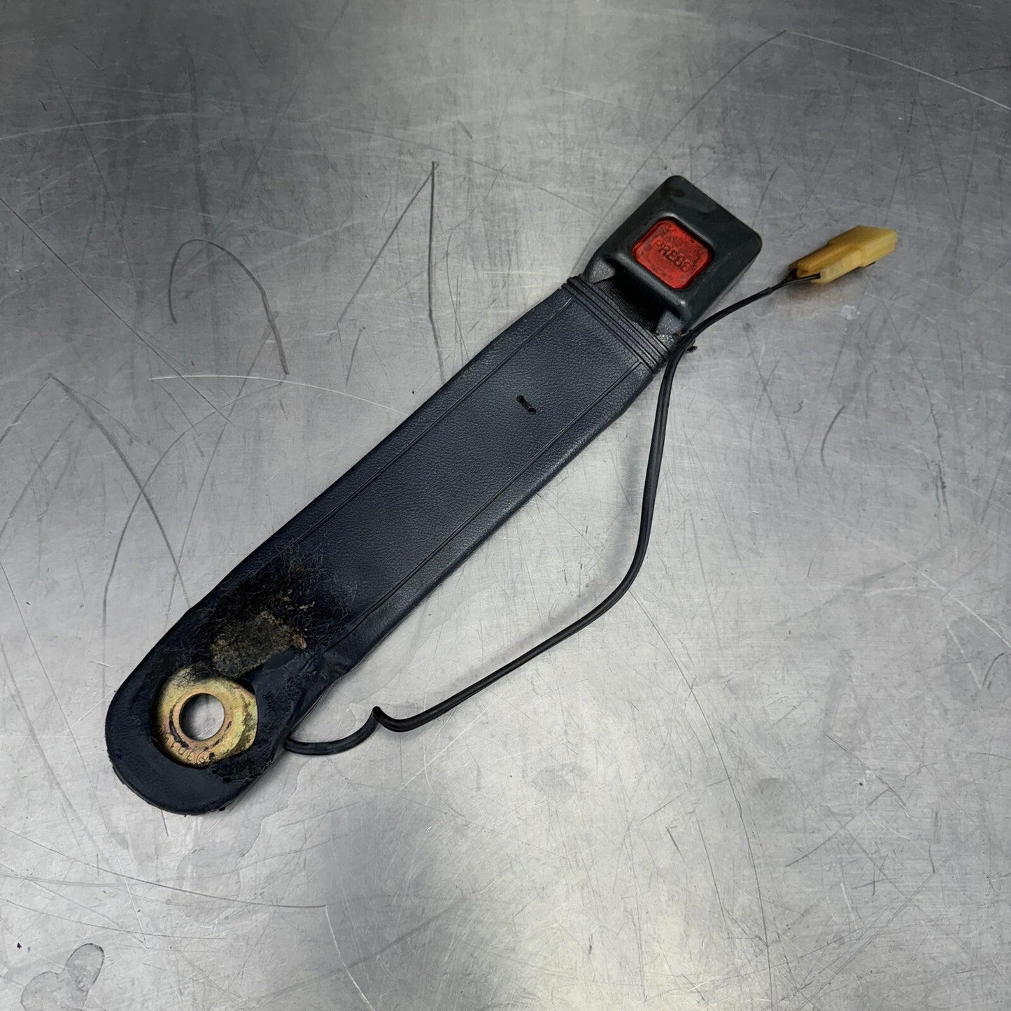 Toyota Corolla AE86 Front Seat Belt Buckle Receiver Clip #5