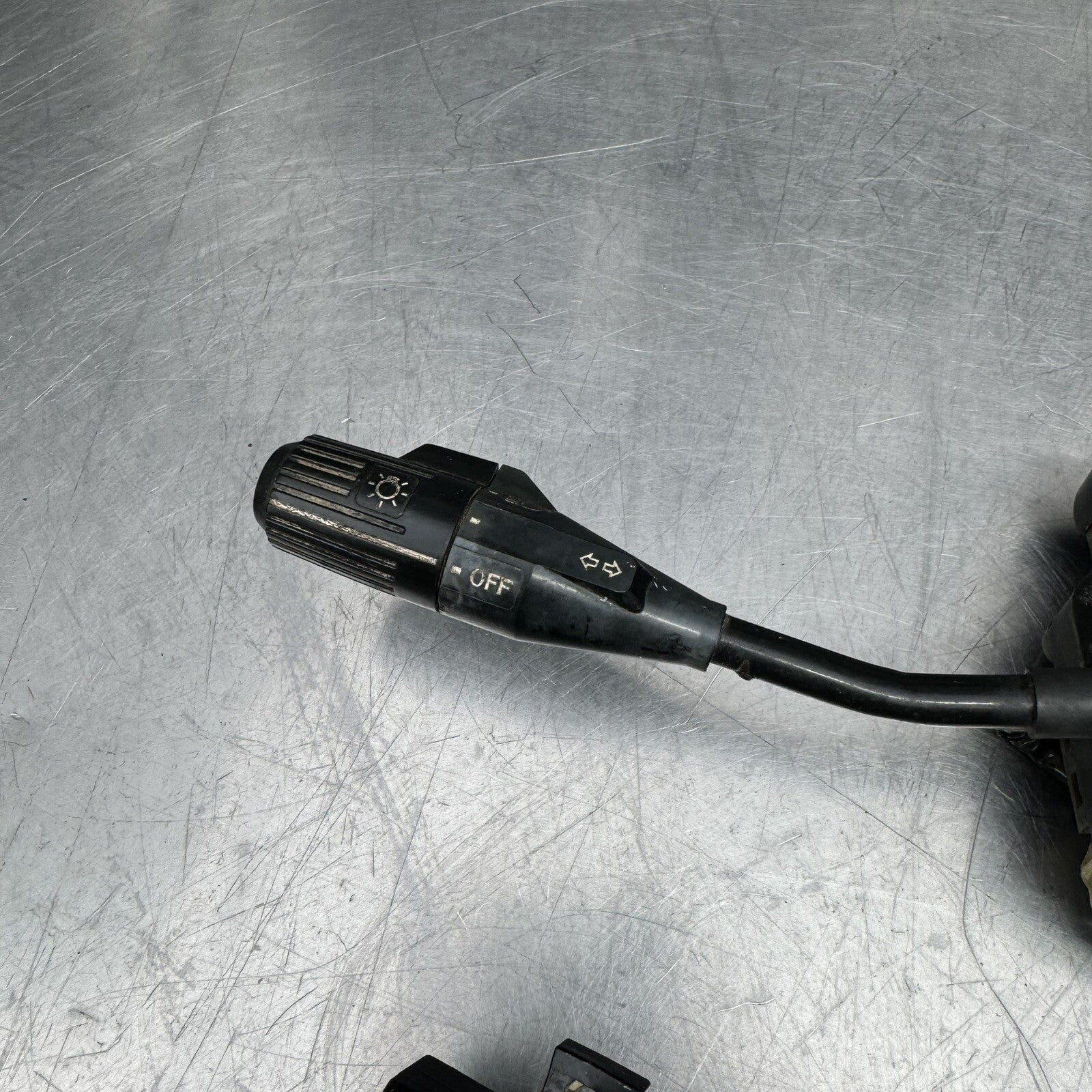 Toyota Corolla KE70 steering column turn signal headlight switch #2