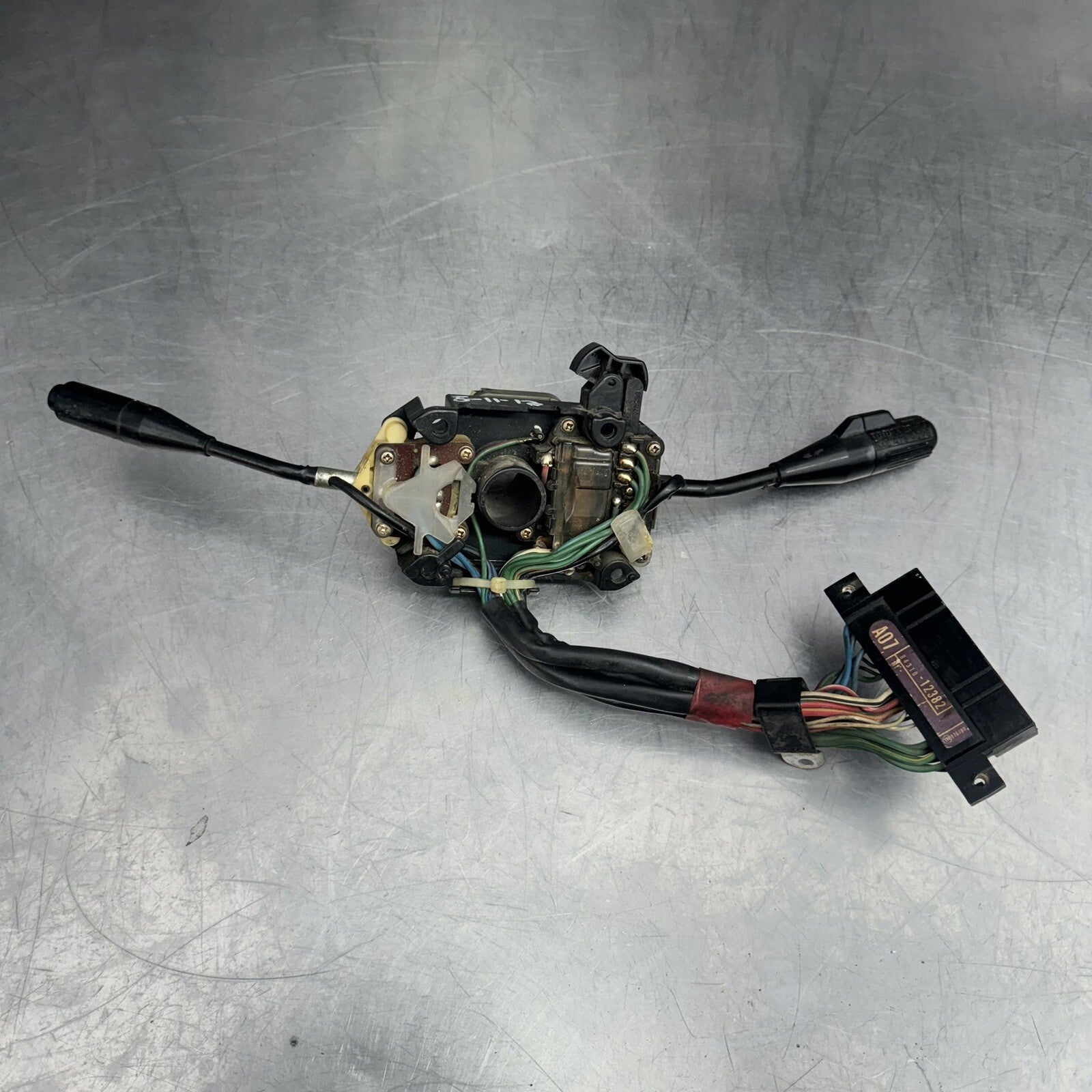 Toyota Corolla KE70 steering column turn signal headlight switch #2