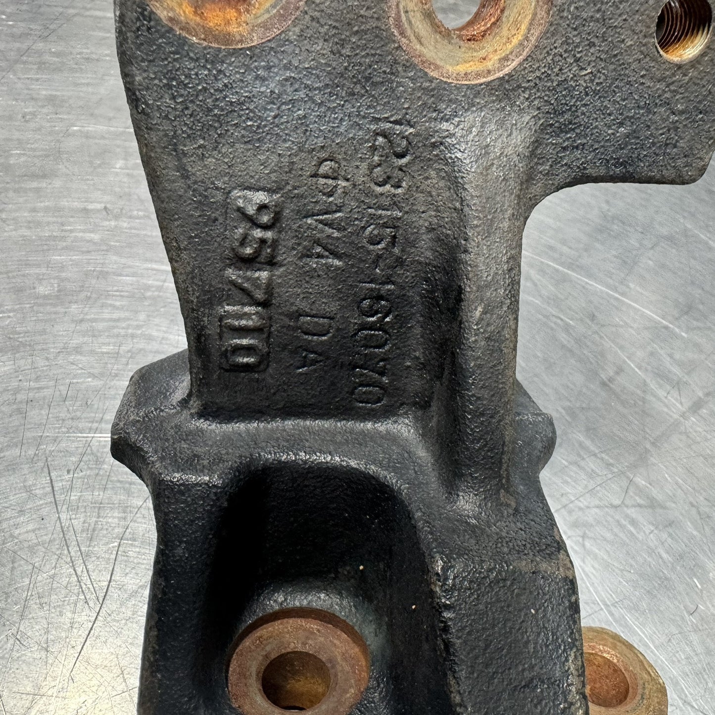 TOYOTA 4AGE RH ENGINE MOUNTING BRACKET / 4A-GE 20Valve 12315-16070 #1
