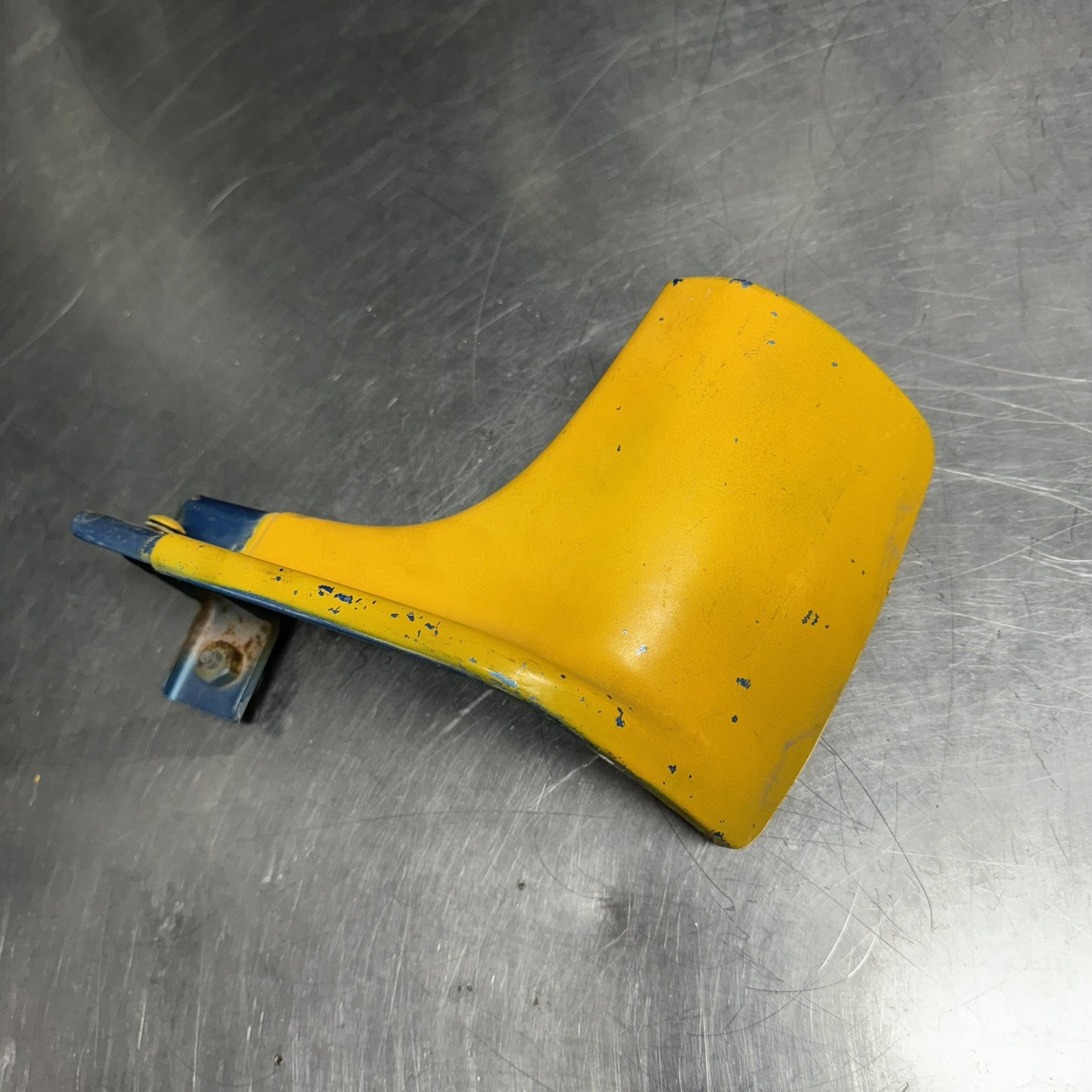 76 77 TOYOTA CELICA GT RA24 RA29 BUMPER FILLER PANEL COVER TRIM LEFT DRIVER #1