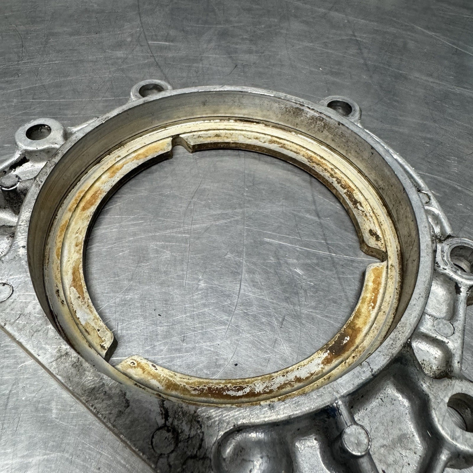 Toyota Corolla TE31 37 38 47 Corona TT132 133 142 Retainer Engine Rear Oil Seal