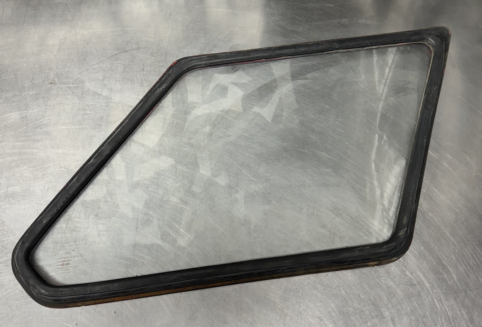 Toyota  Corolla TE72 WAGON Quarter glass Left SEAL 1980-1983 #1