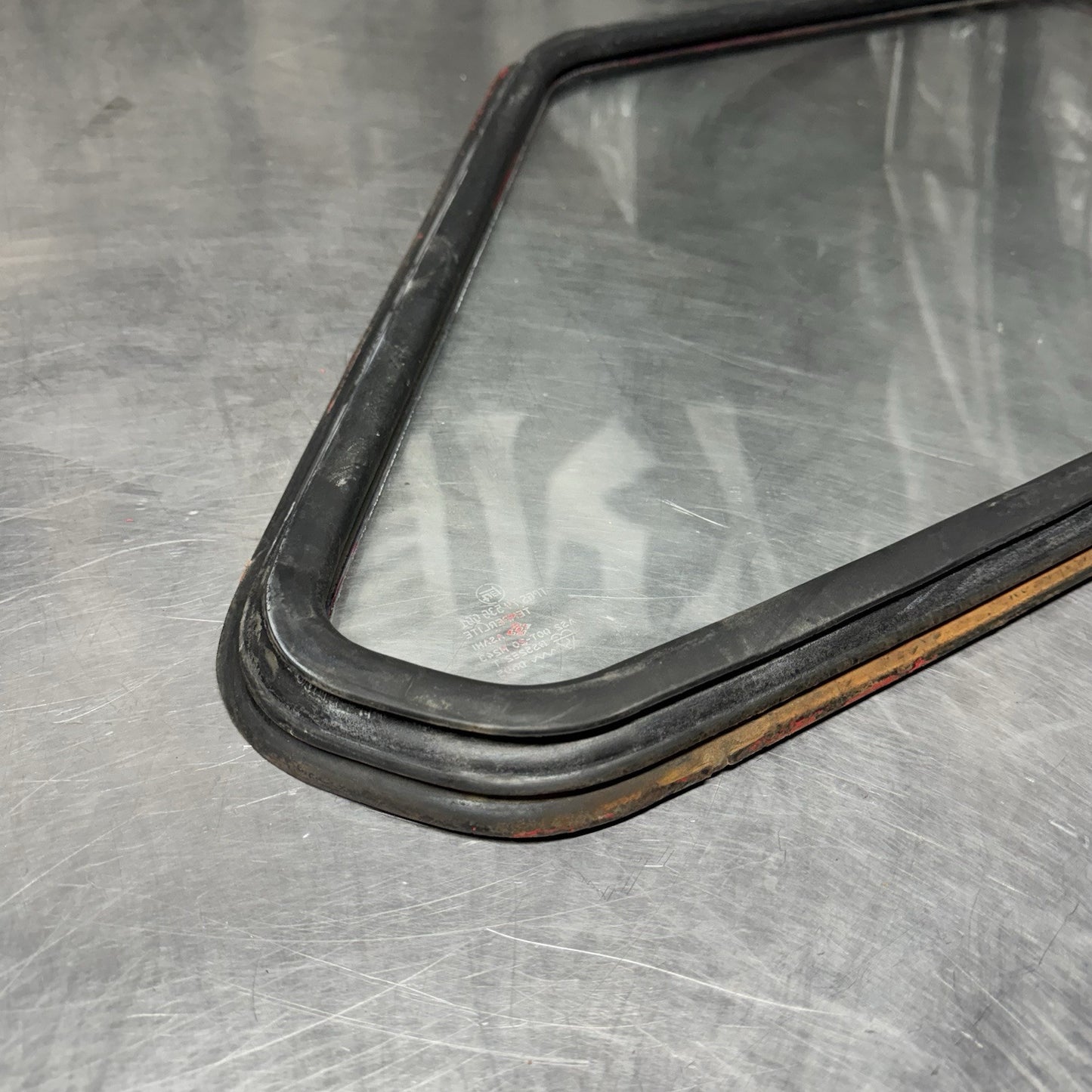 Toyota  Corolla TE72 WAGON Quarter glass Left SEAL 1980-1983 #1