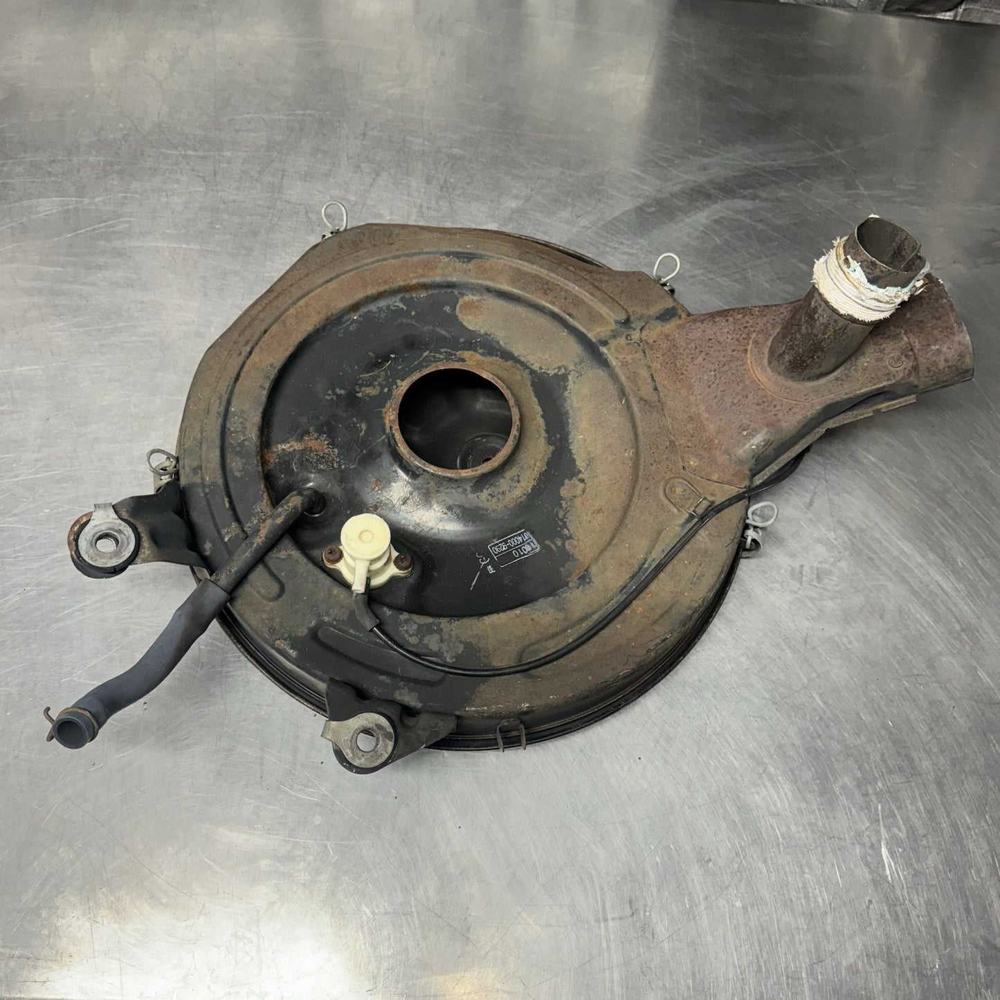 Toyota Corolla SR5 4AC 1.6 Air Cleaner Rear Wheel Drive Liftback Sedan #3