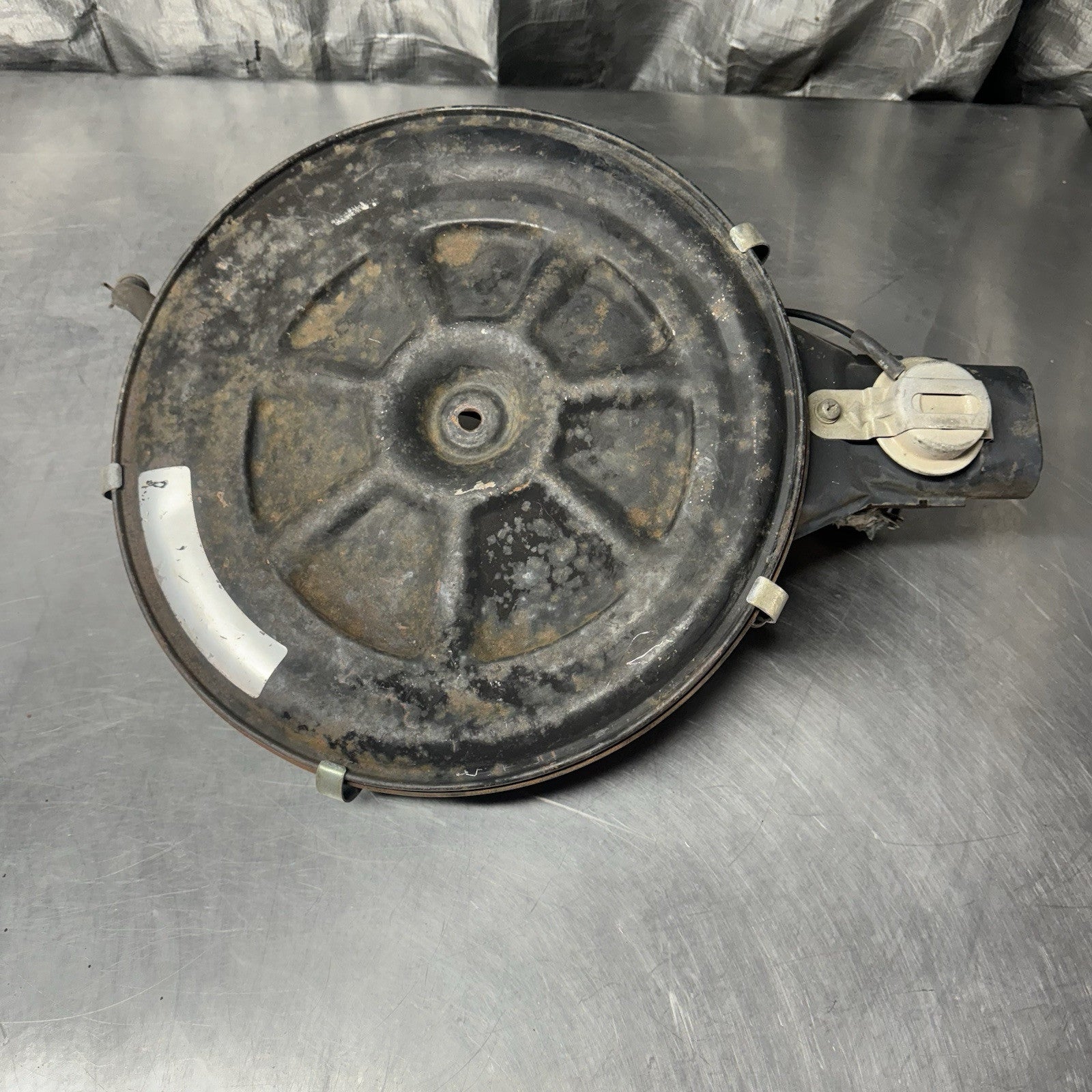Toyota Corolla SR5 4AC 1.6 Air Cleaner Rear Wheel Drive Liftback Sedan #3