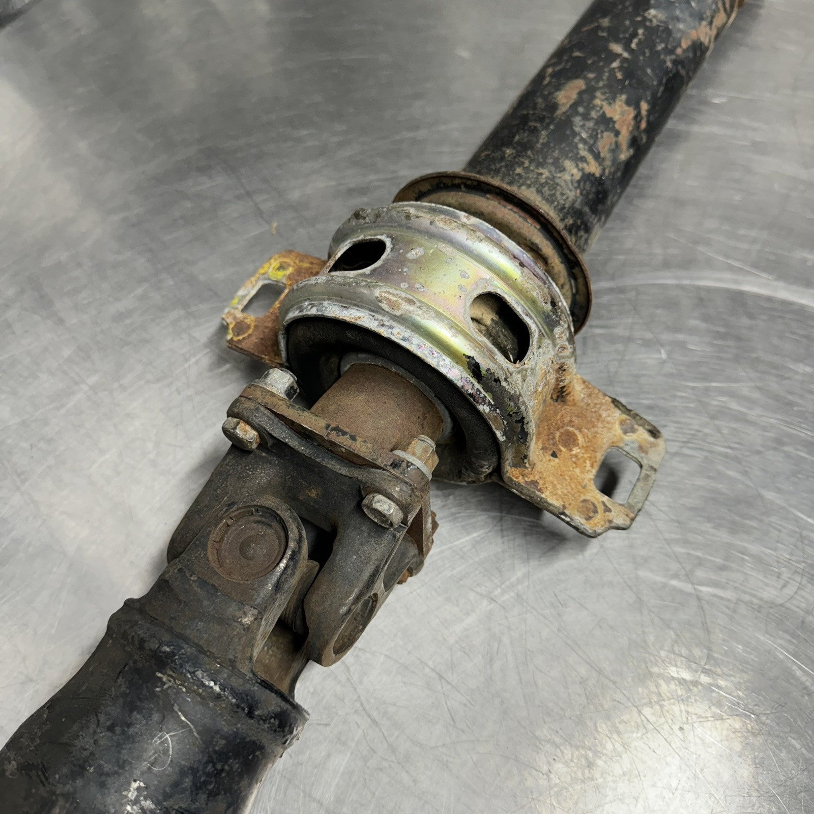 TOYOTA AE86 GTS M/T Driveshaft  W/Center Bearing 4age Drive Shaft Assy OEM #1