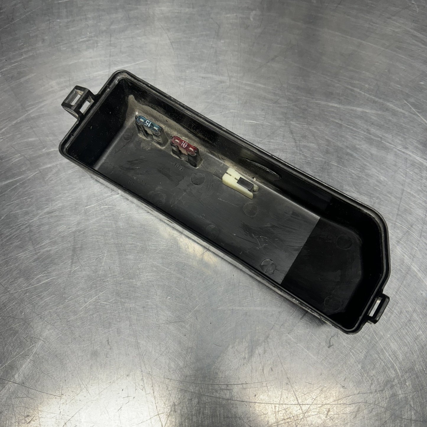 TOYOTA MR2 85-89 MR2 rear fuse box cover oem 82661-17030 #1