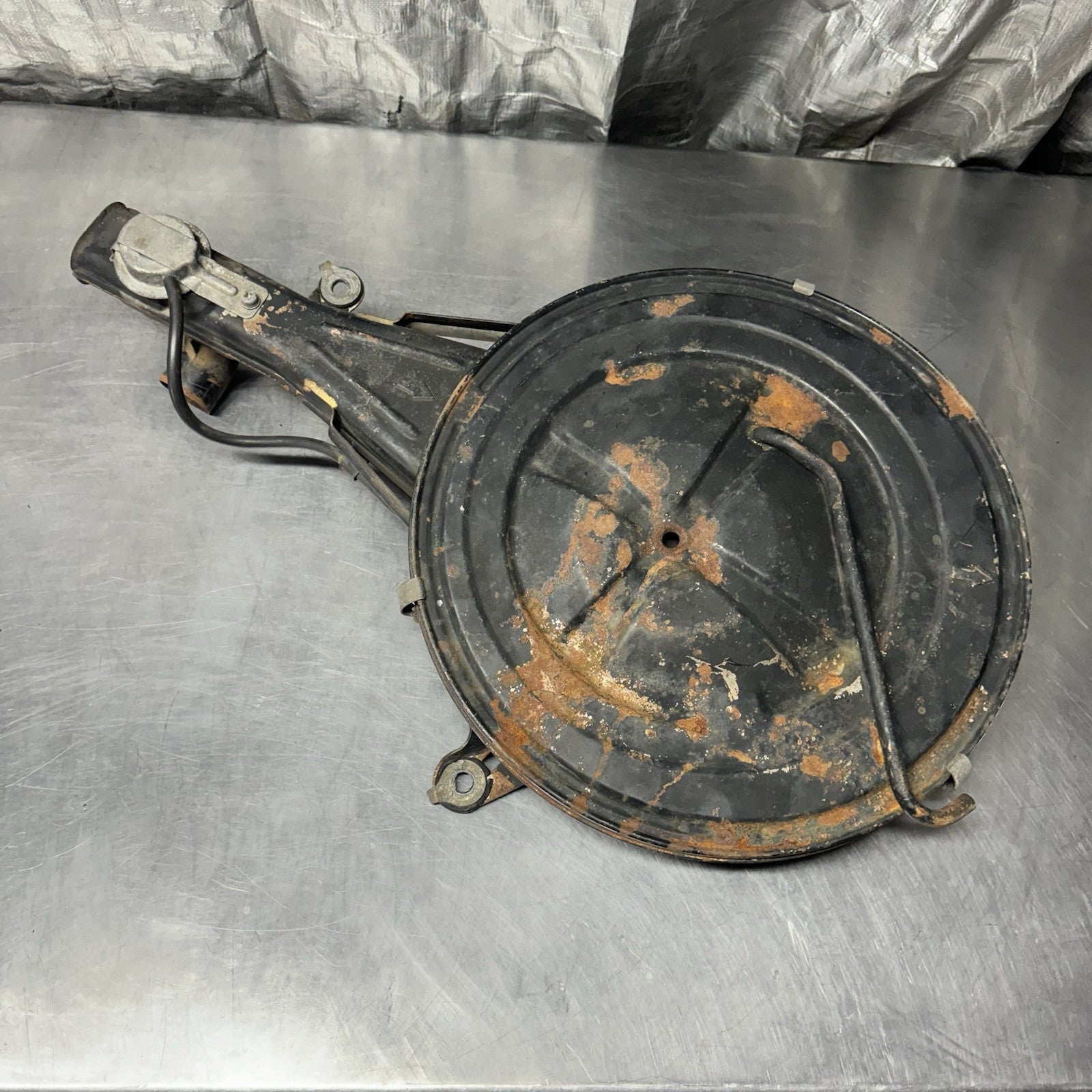 Toyota Hilux Air Cleaner Filter Assembly 1975 20R #1