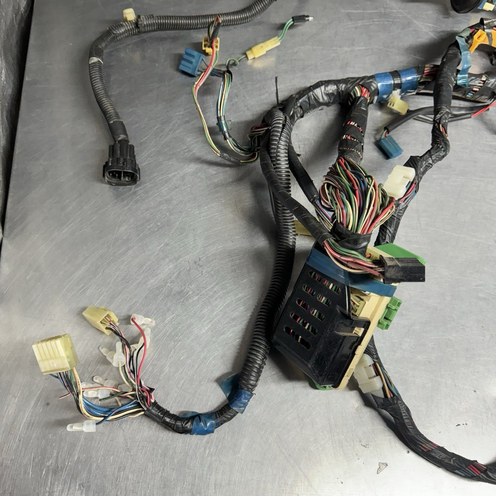 AE86 toyota Corolla GTS RWD Under Dash Fuse Box Cluster wiring harness oem #2