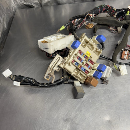 OEM 2001 Nissan Sentra 2.0L SR20DE Auto Main Harness Under Dash Fuse Box #1