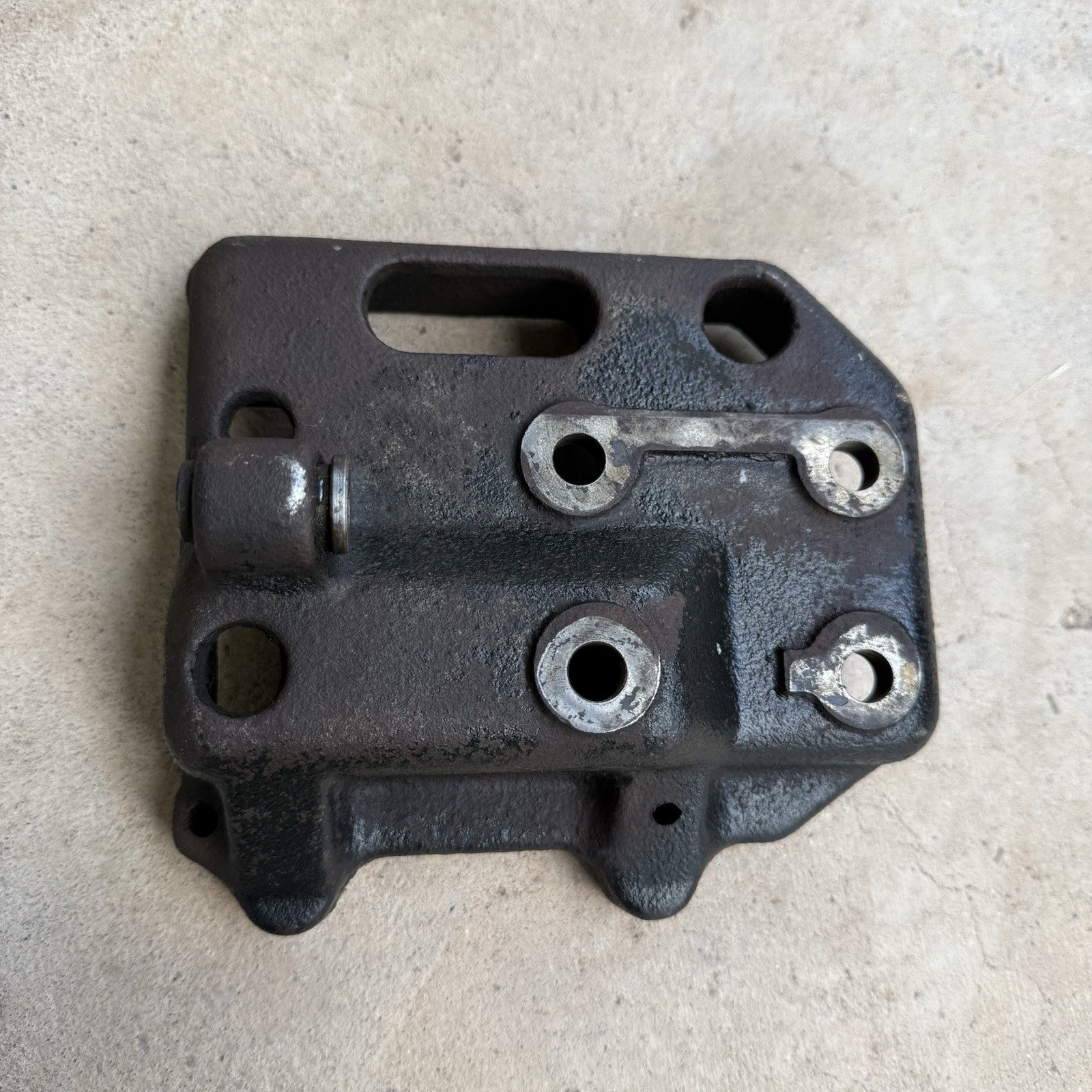 90-93 Mazda Miata MX5 OEM AC A/C Compressor Mounting Bracket Mount B61P-15-810A