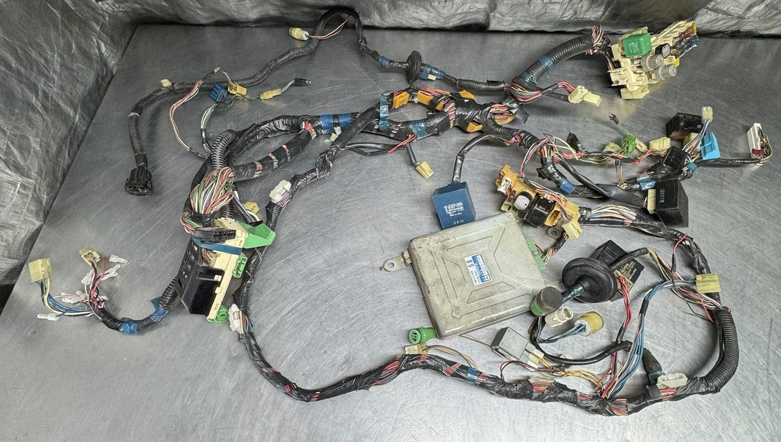 AE86 toyota Corolla GTS RWD Under Dash Fuse Box Cluster wiring harness oem #2