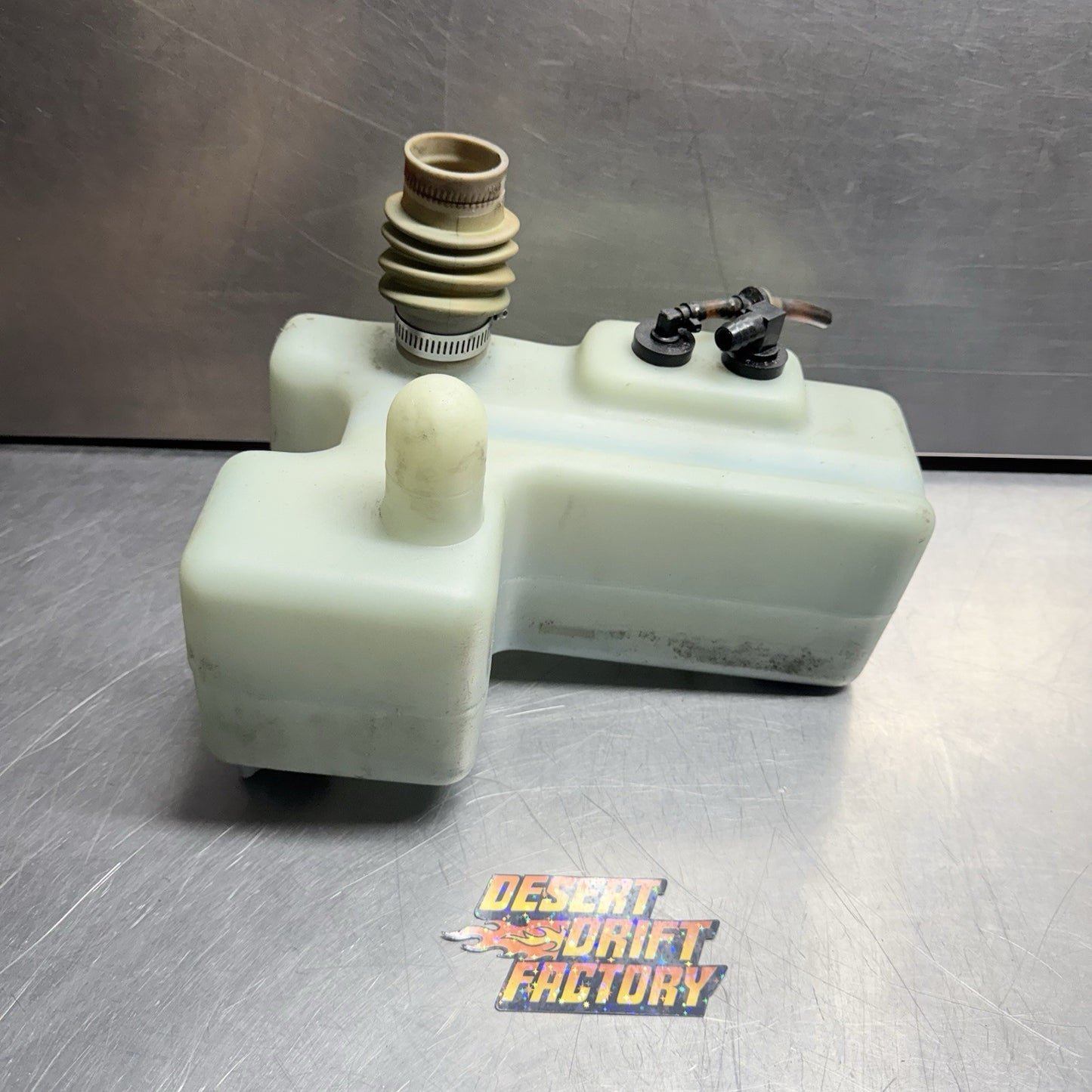 1993 93 Seadoo Sea Doo GTS 587 Bombardier PWC Body Gas Tank Fuel Gasoline Oil