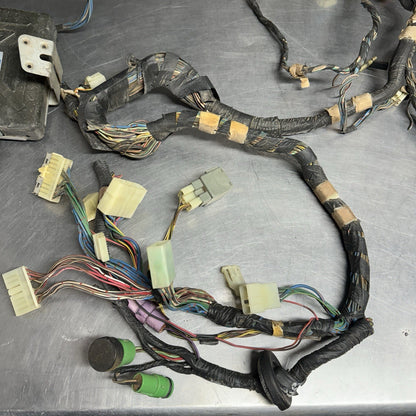 Toyota Corolla KE70 KE72 TE71 TE72 Wiring Harness Fuse Box Under Dash #1
