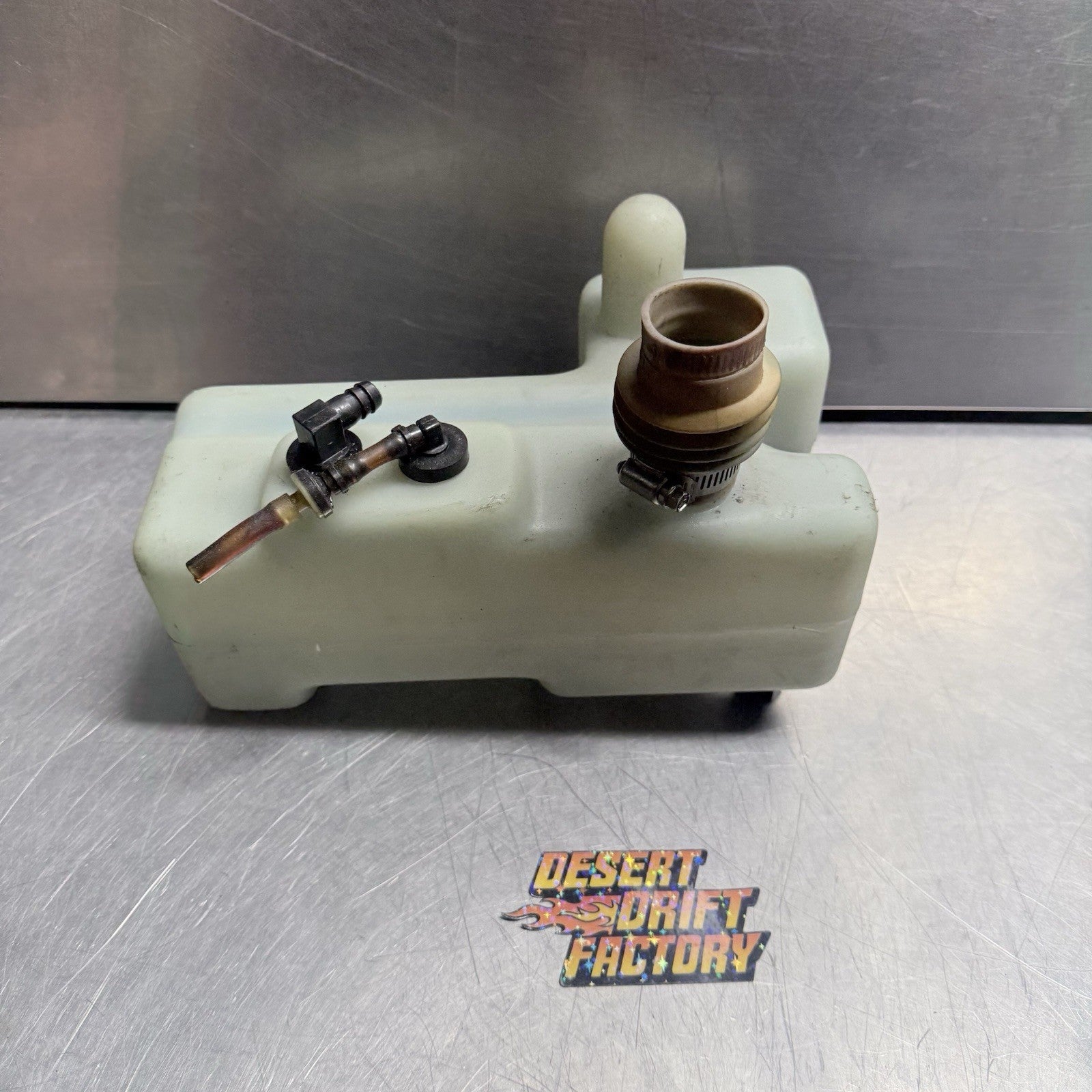 1993 93 Seadoo Sea Doo GTS 587 Bombardier PWC Body Gas Tank Fuel Gasoline Oil