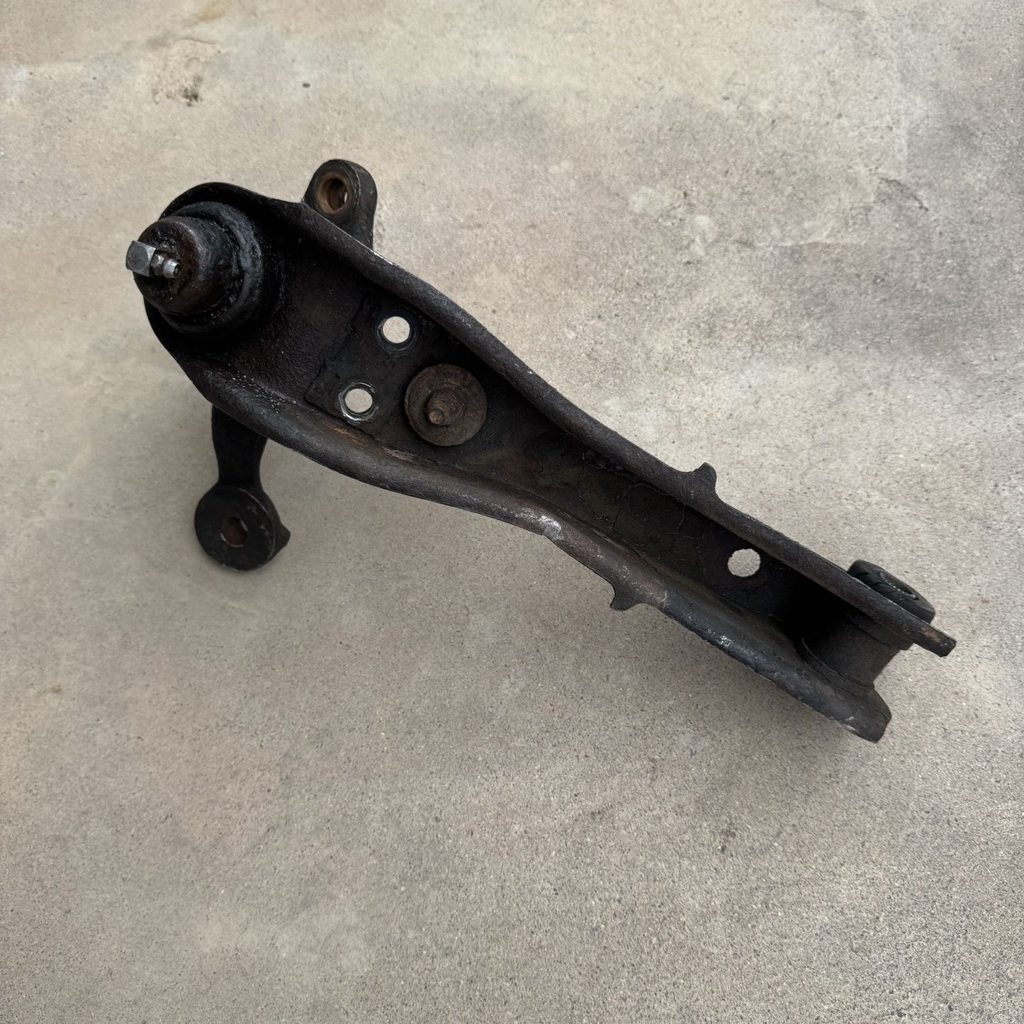 Toyota Corolla AE86 Lower Control Arm with Steering Knuckle Right