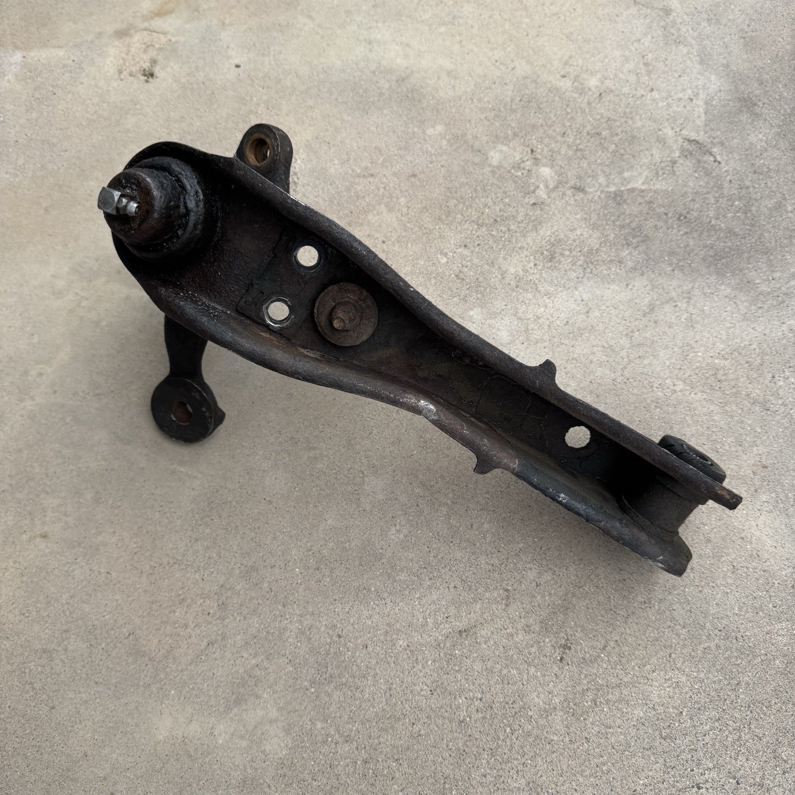 Toyota Corolla AE86 Lower Control Arm with Steering Knuckle Right