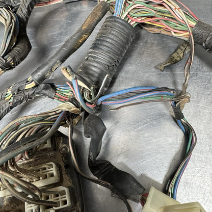 Toyota Corolla KE70 KE72 TE71 TE72 Wiring Harness Fuse Box Under Dash #1