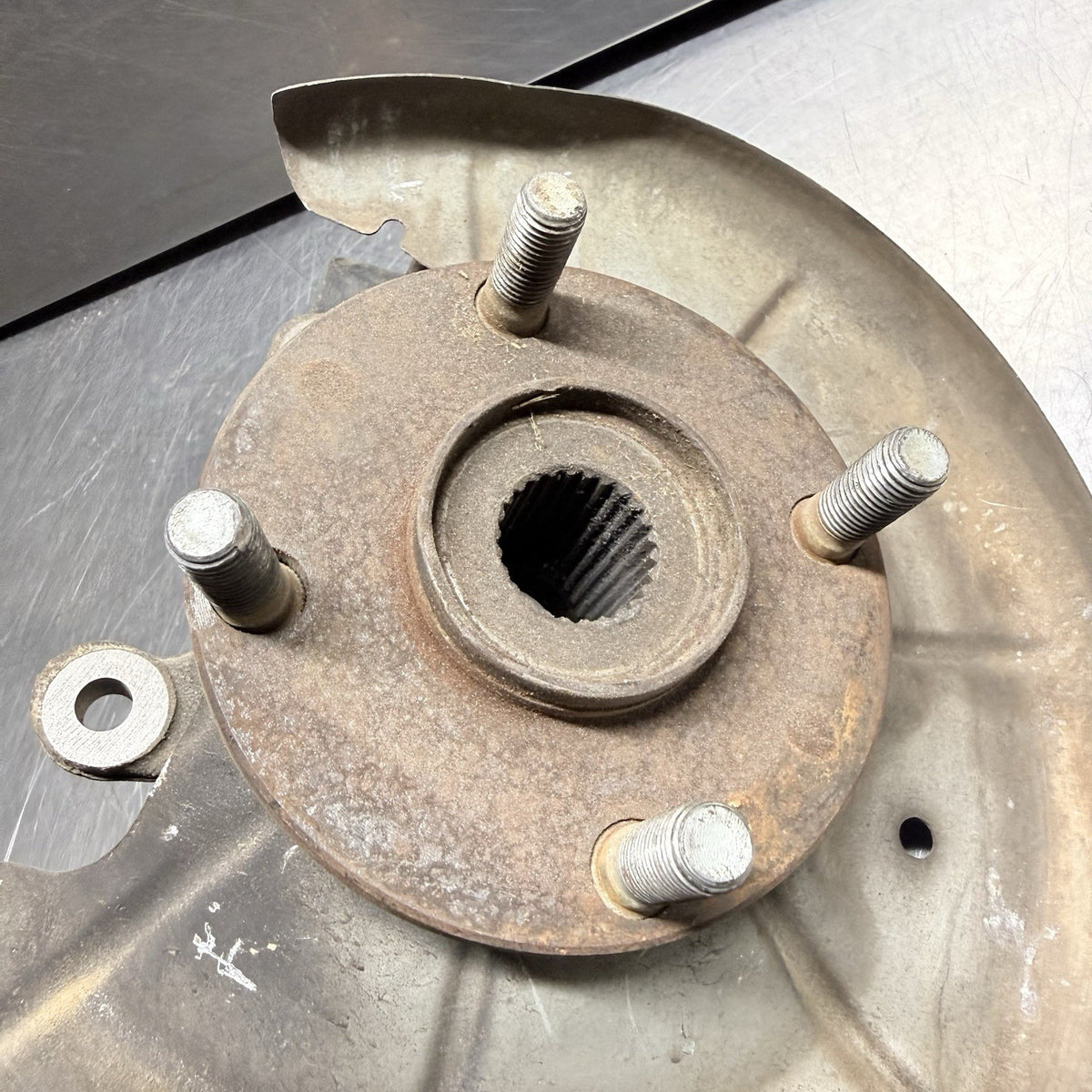 Mazda Miata 1999-2005 Rear Driver Left Knuckle Spindle NON ABS OEM #3