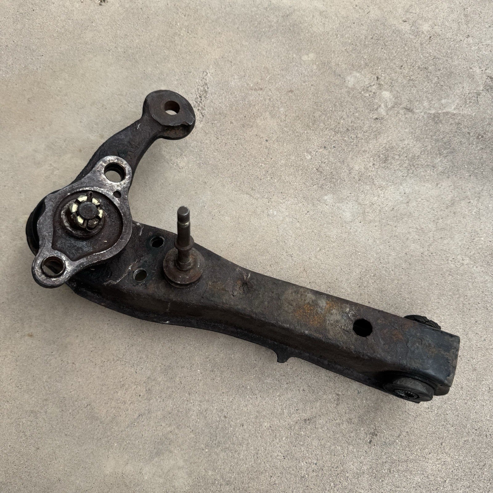 Toyota Corolla AE86 Lower Control Arm with Steering Knuckle Right