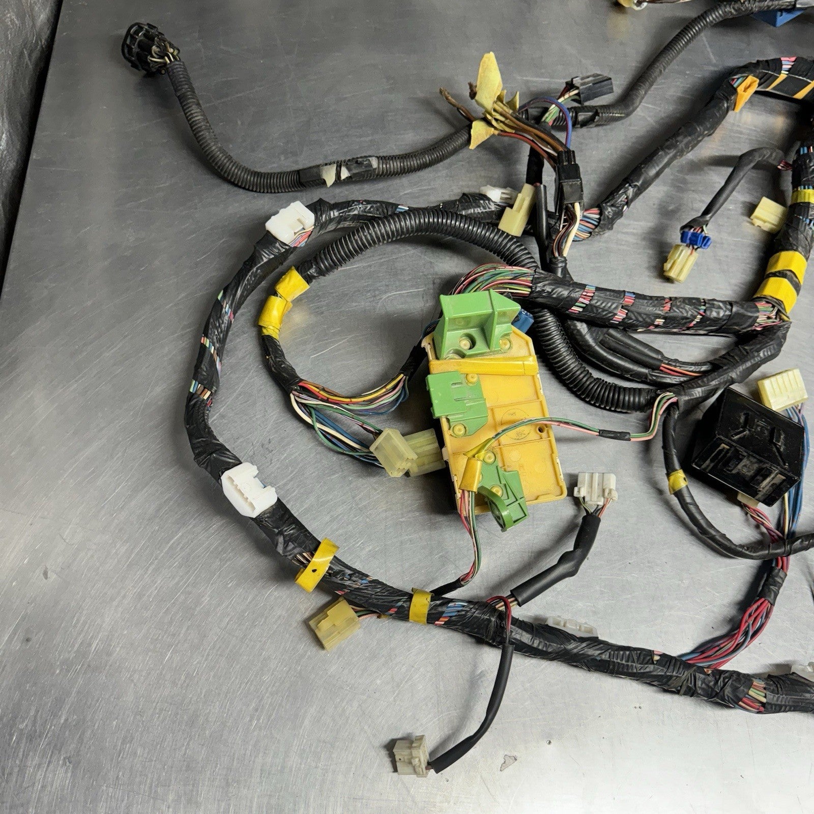 AE86 toyota Corolla GTS RWD Under Dash Fuse Box Cluster wiring harness oem #1