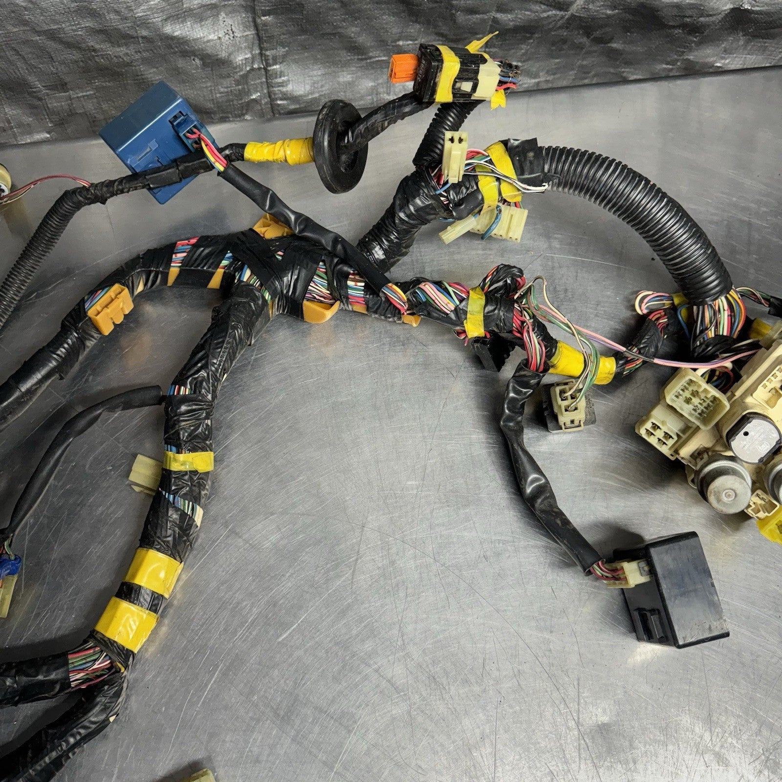 AE86 toyota Corolla GTS RWD Under Dash Fuse Box Cluster wiring harness oem #1