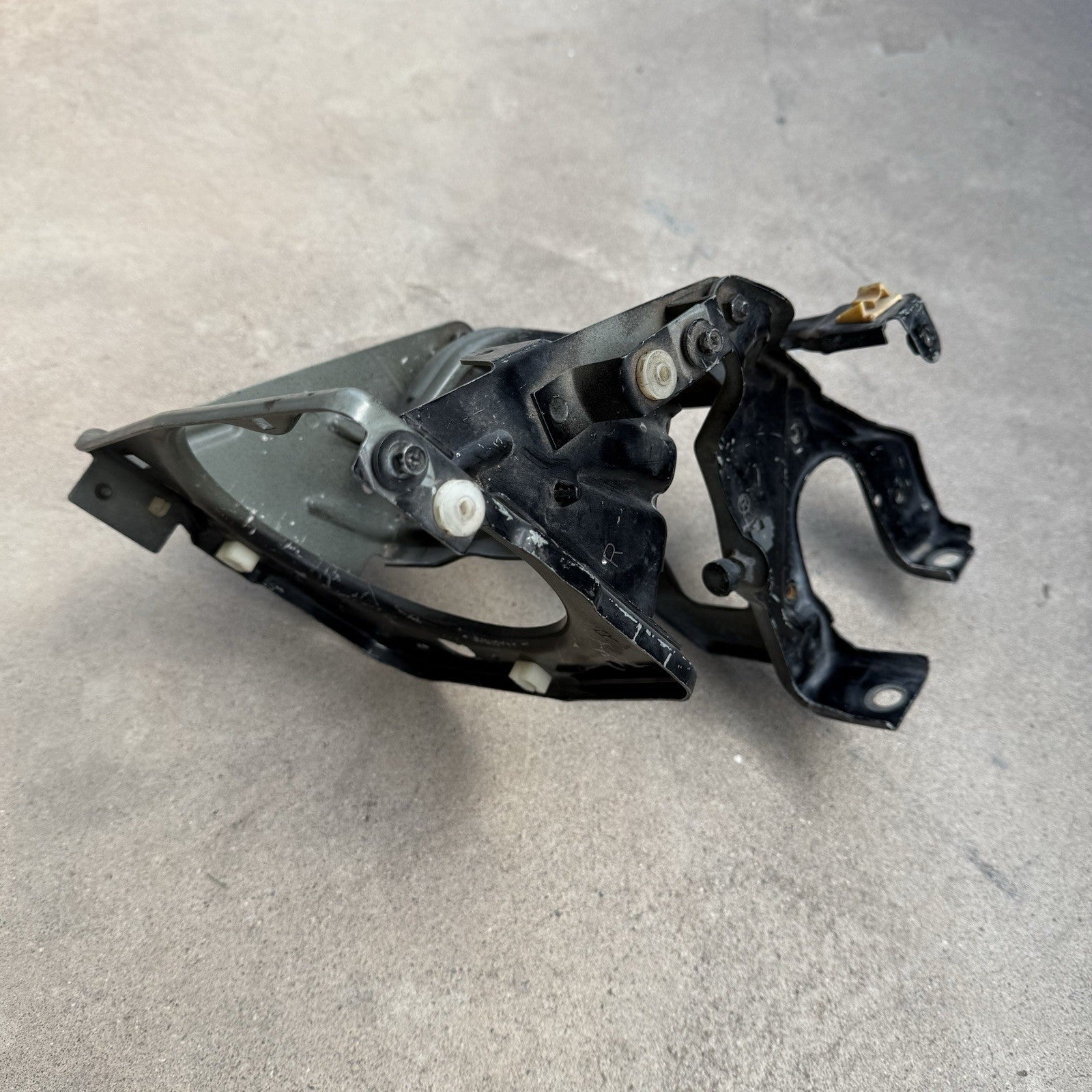 1990-1997 Mazda Miata PASSENGER RH Headlight Assembly FRAME Used OEM #1