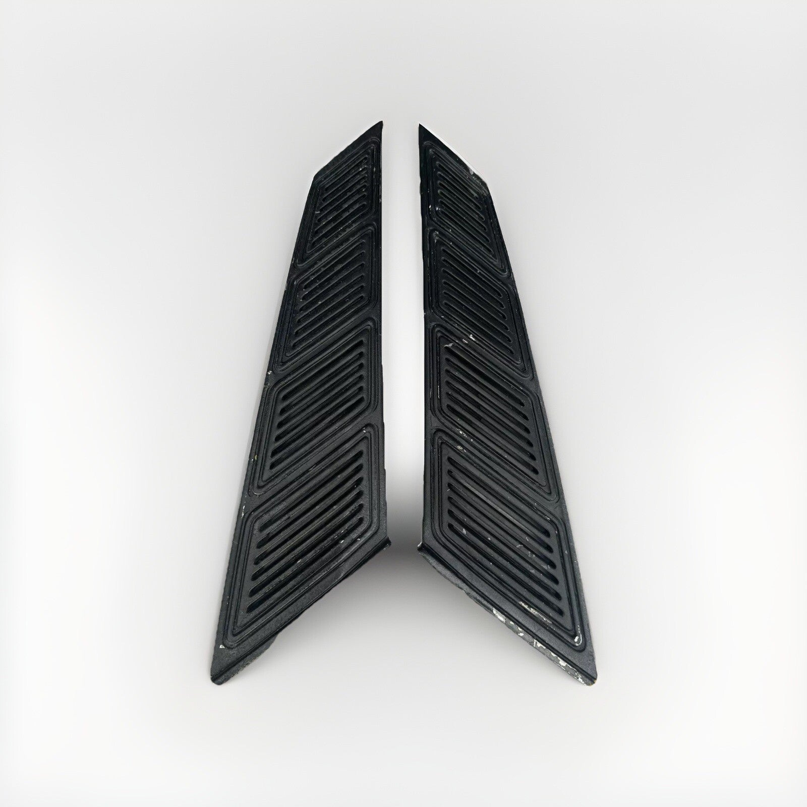 76 77 TOYOTA CELICA RA24 COUPE REAR WINDOW LOUVER SIDE VENT LEFT RIGHT CHROME #1