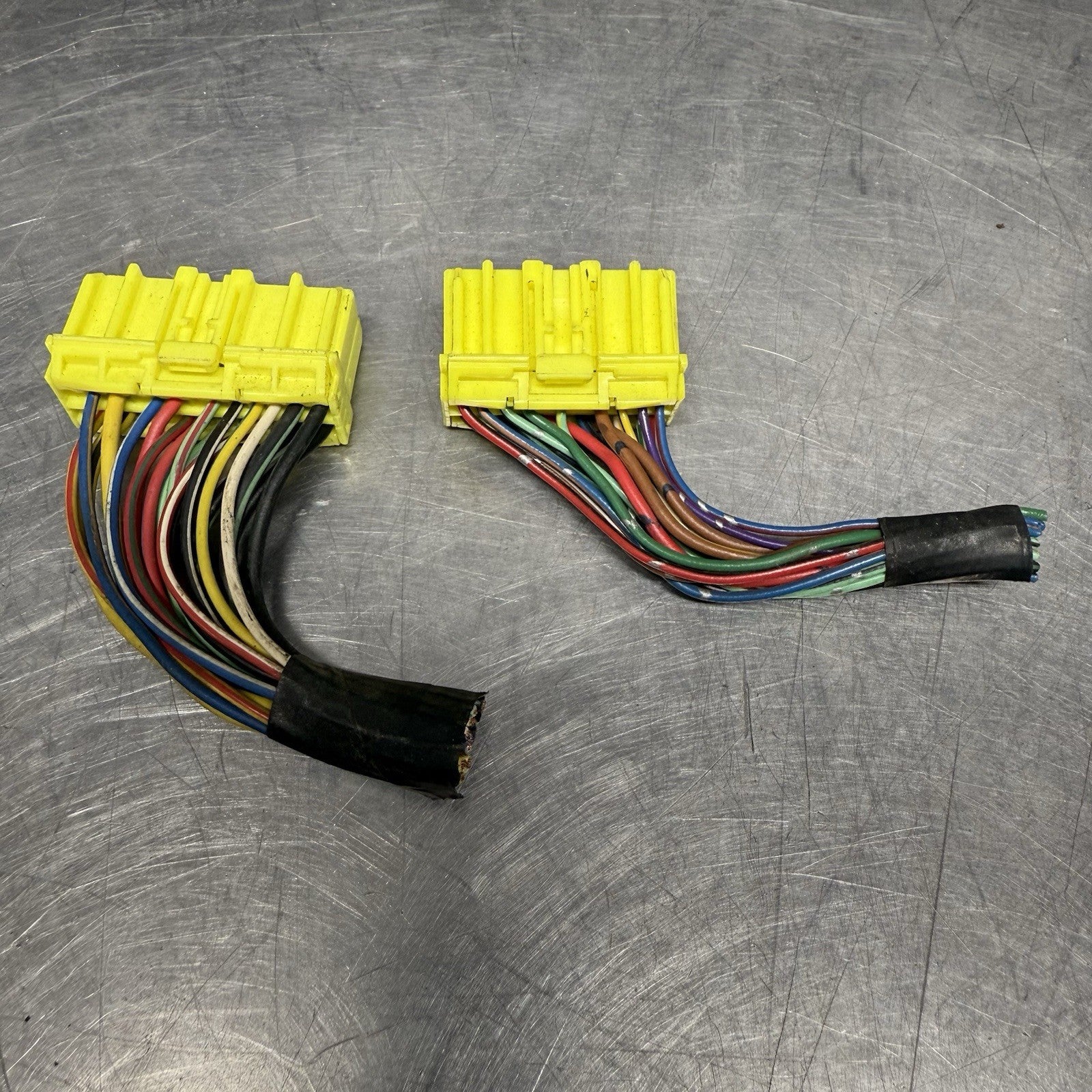 WIRING HARNESS PLUG CONNECTOR 90-91 MAZDA MIATA DENSO 1.6 ECM PCM B61P 18 881A 0