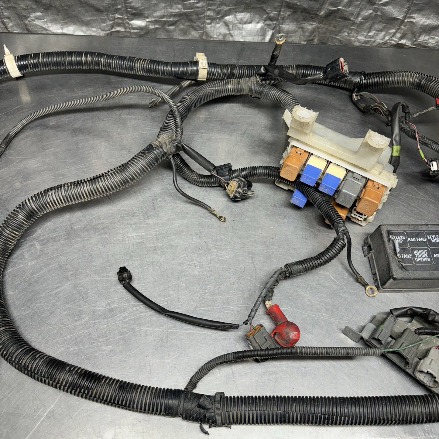 OEM 2001 Nissan Sentra 2.0L SR20DE Auto Harness Engine Fuse Box #1