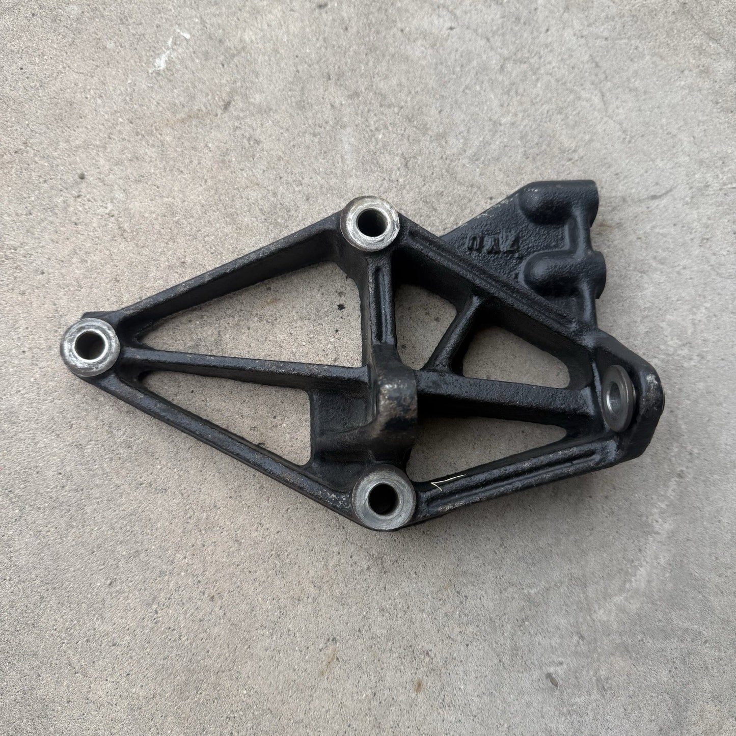 91-94 Nissan 240SX S13 DOHC Power Steering Pump Bracket M1 53F00 Ka24DE #1