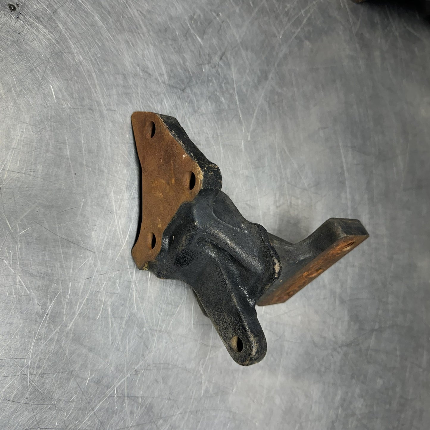 TOYOTA 4AGE RH ENGINE MOUNTING BRACKET / 4A-GE 20Valve 12315-16070 #1