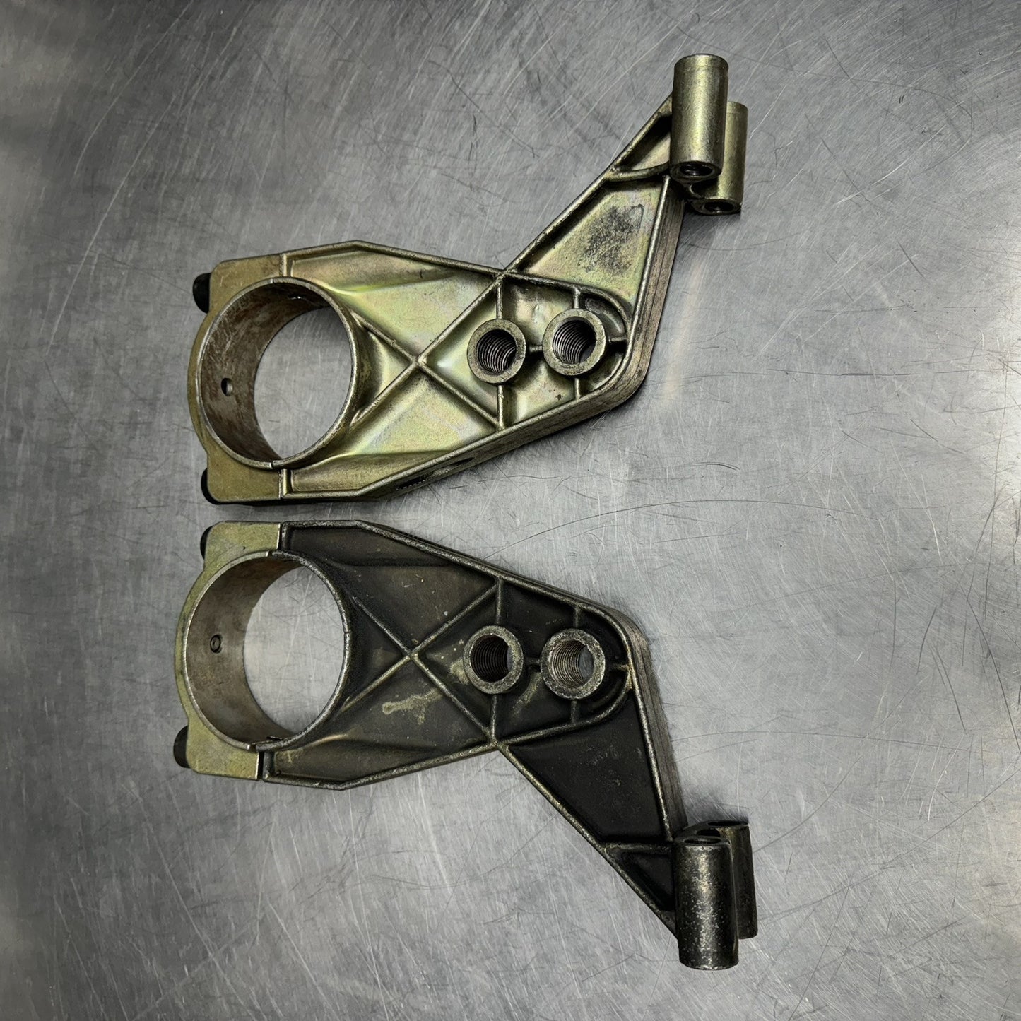 Howe 31991, Kit Cadmium Steel Trailing Arm & Shock Mnt Performance Racing Pair