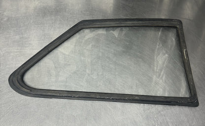 KE31 KE30 TE31 TE30 1975-1979 COROLLA 2 DOOR SEDAN DRIVERS REAR QUARTER GLASS #1