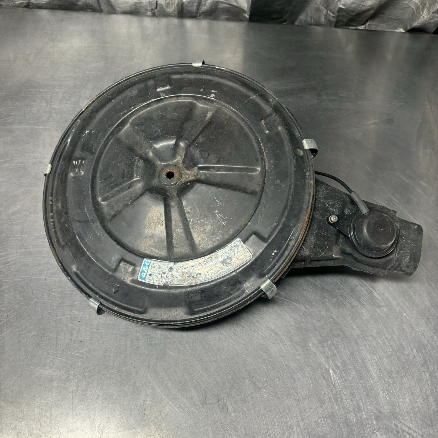 Toyota Corolla SR5 4AC 1.6 Air Cleaner Rear Wheel Drive Liftback Sedan #2