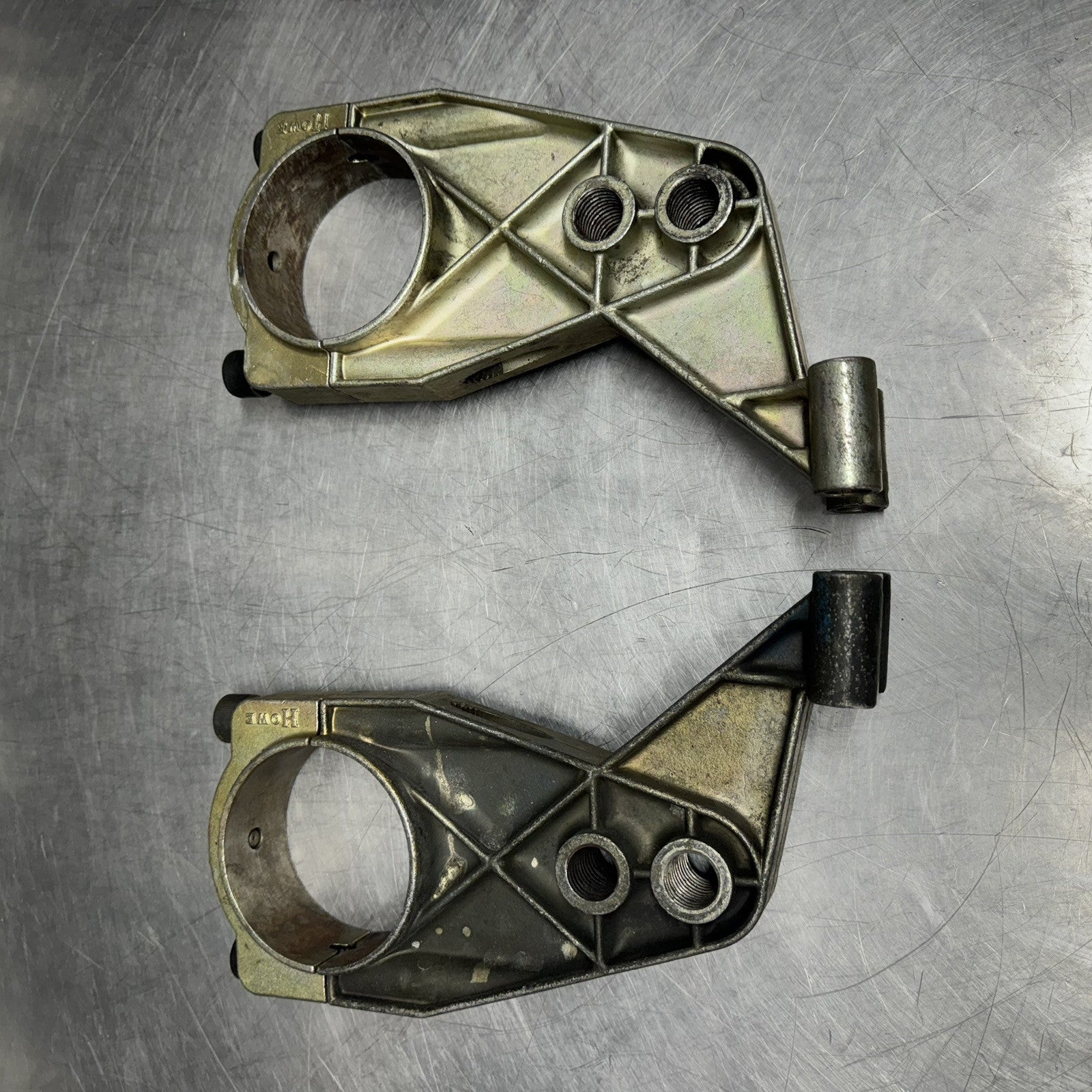 Howe 31991, Kit Cadmium Steel Trailing Arm & Shock Mnt Performance Racing Pair