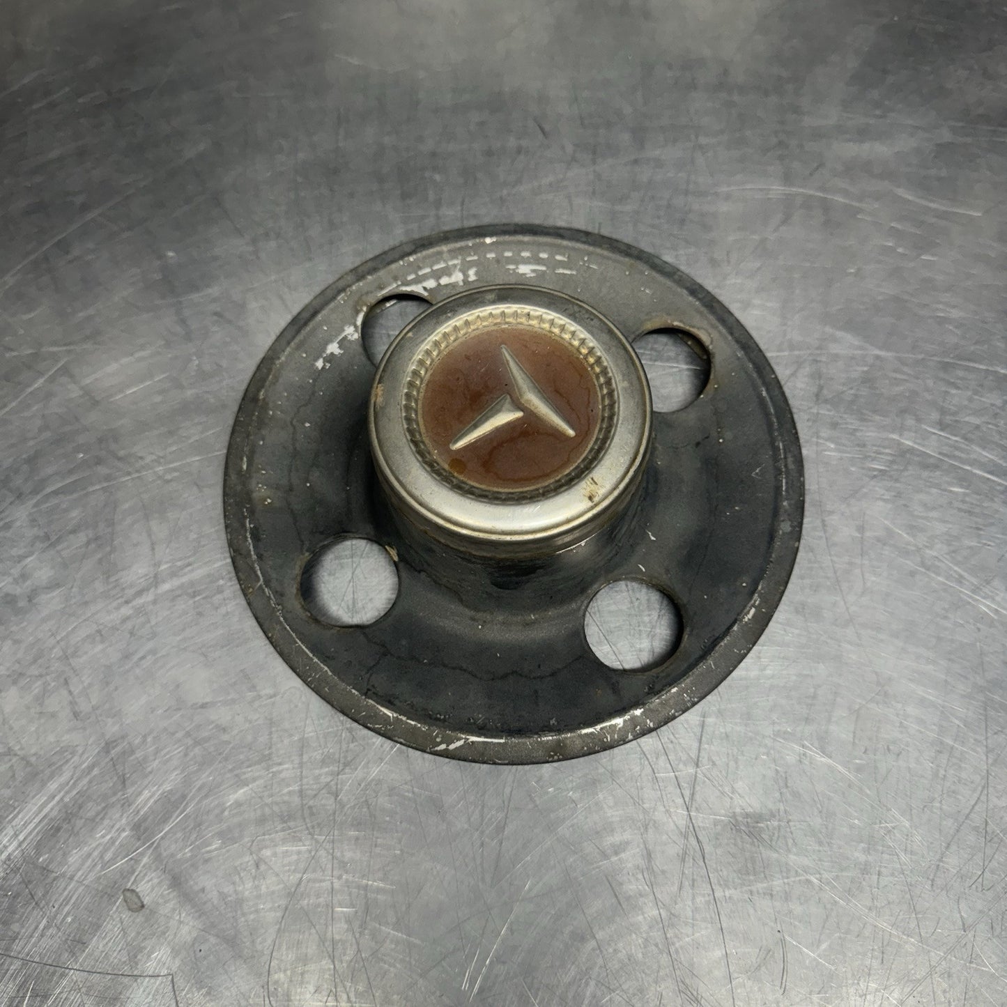 1970s 80s Toyota Corolla Sprinter Celica Corona Metal Wheel Center Cap Hubcap #2